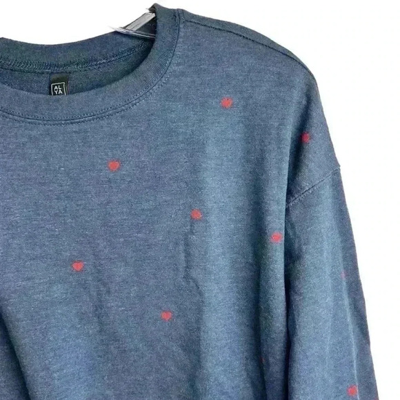 Ayla Francesca Women's XS Blue Crewneck with red hearts Sweatshirt Casual - Picture 3 of 9